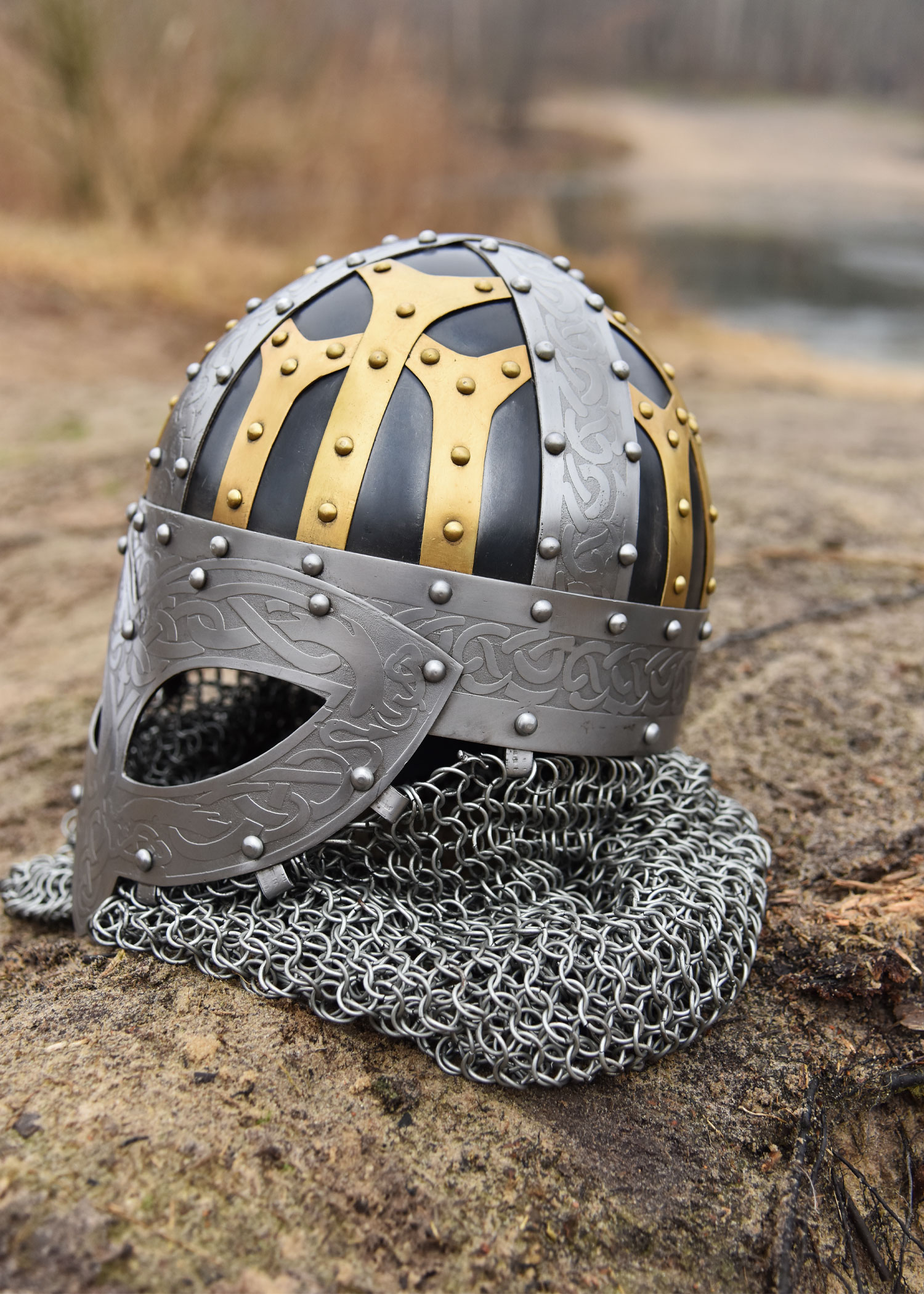 Wikinger Brillenhelm, Spangenhelm mit Brünne