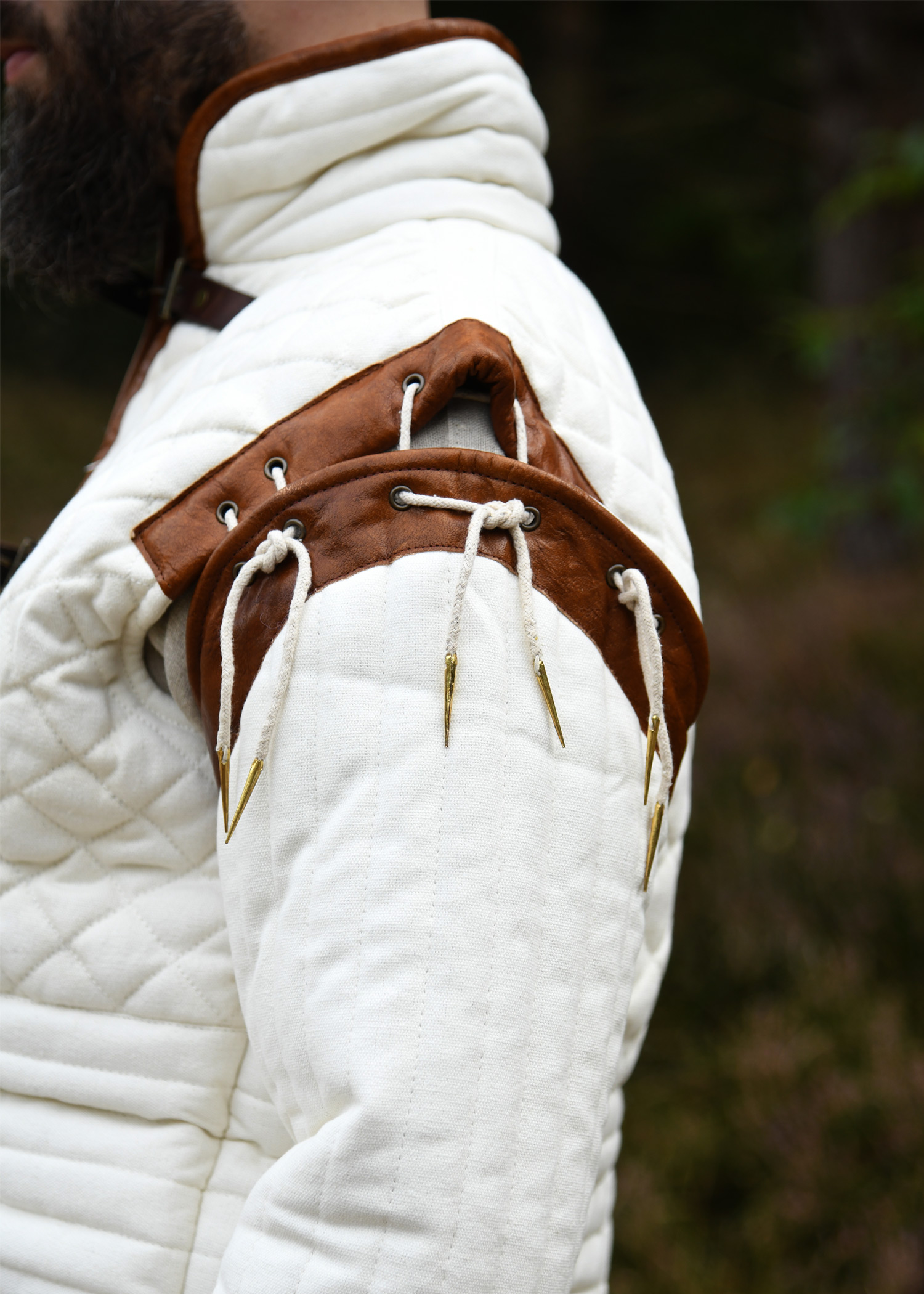 Long Gambeson with Detachable Sleeves and Leather, natural-brown