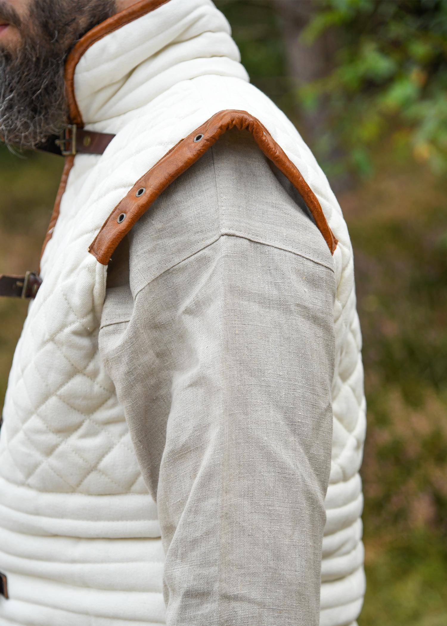 Long Gambeson with Detachable Sleeves and Leather, natural-brown