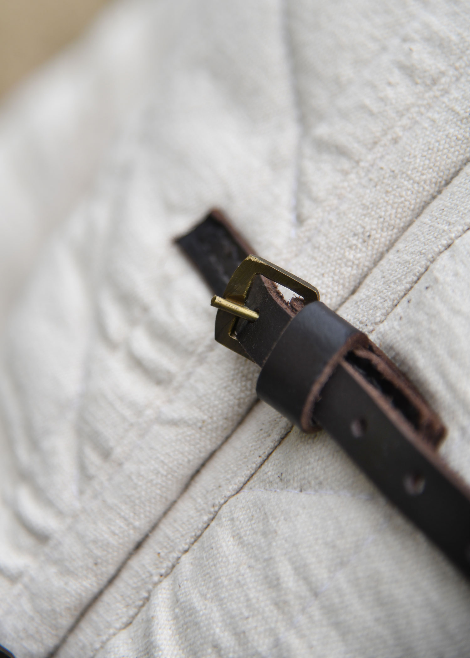 Gambeson with buckles, natural colour, heavy duty