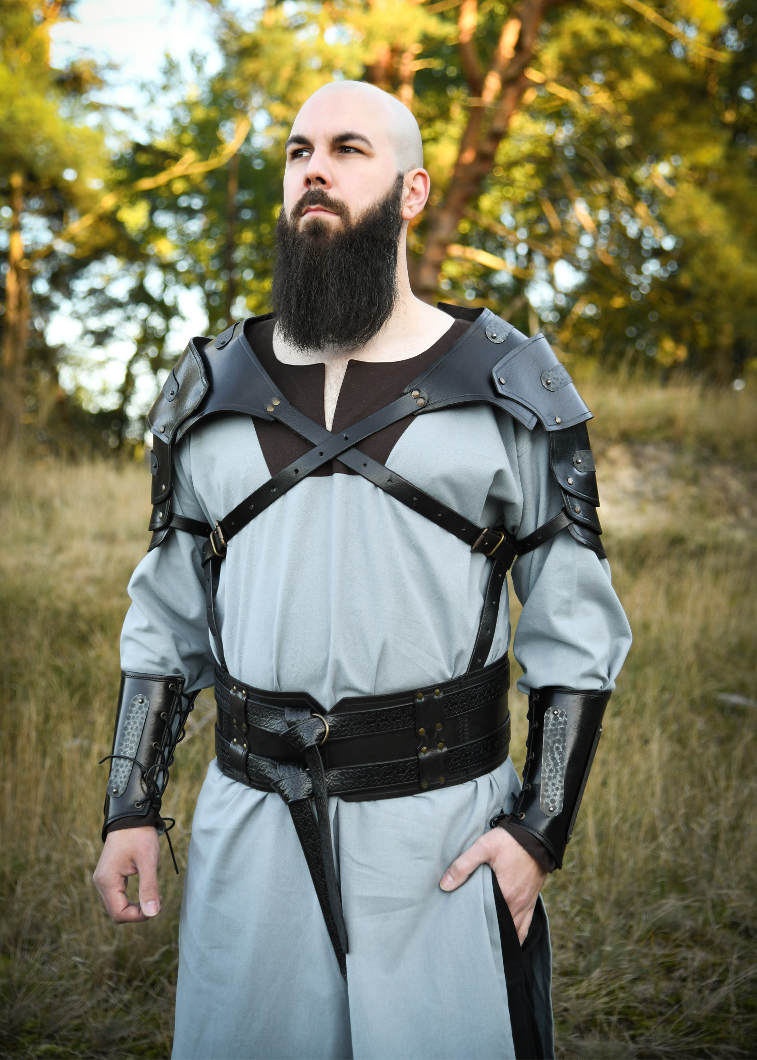 Leather Shoulder Armour Balor with Metal Details, black