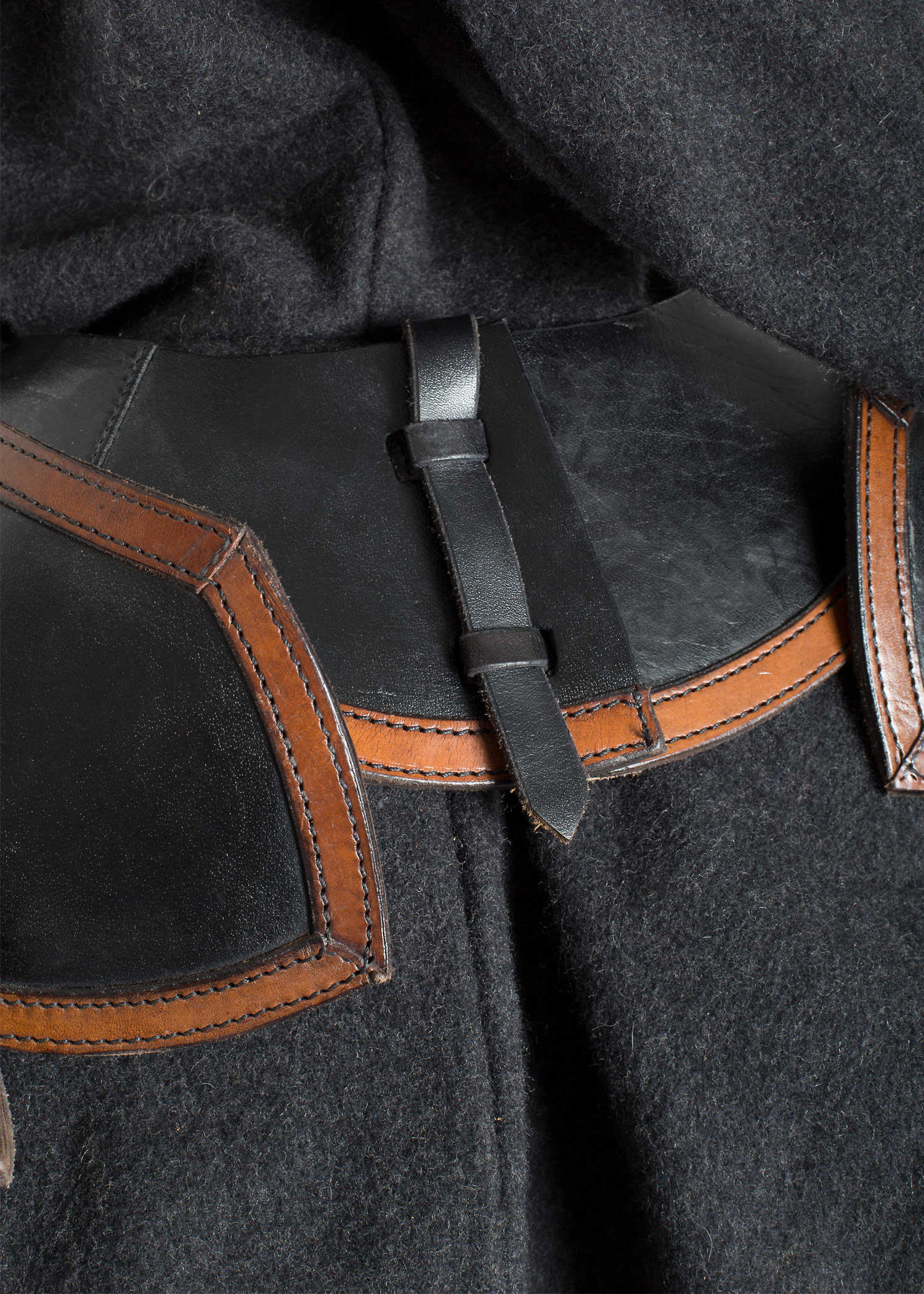 Shoulders & Neck Guard, Black/Brown, Leather Armour