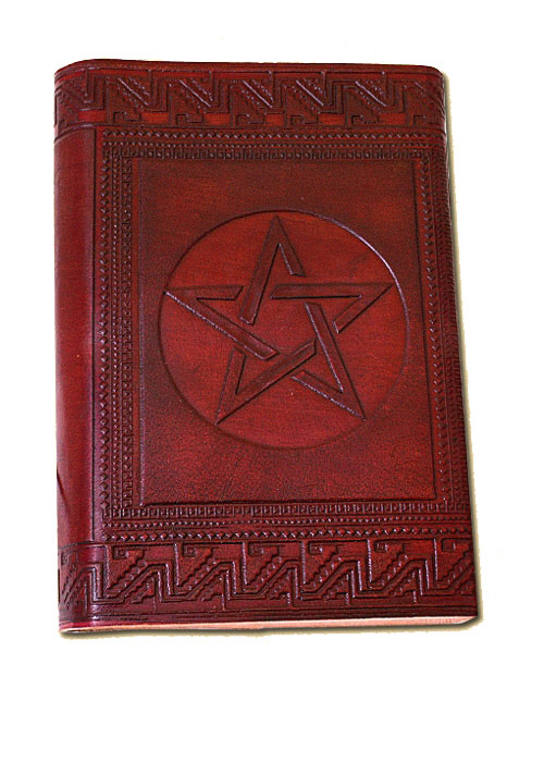 Lederbuch mit Pentagramm, ca. 21 x 14 cm