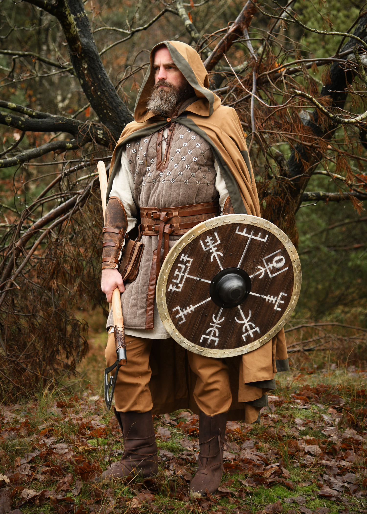 Wikingerschild 'Vegvísir' mit Rohhaut-Umrandung, 60 cm