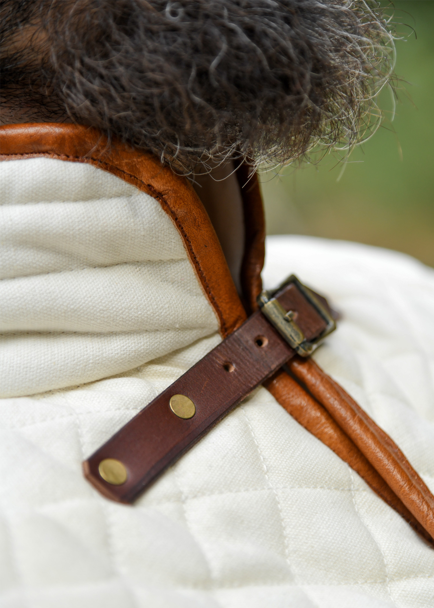 Long Gambeson with Detachable Sleeves and Leather, natural-brown