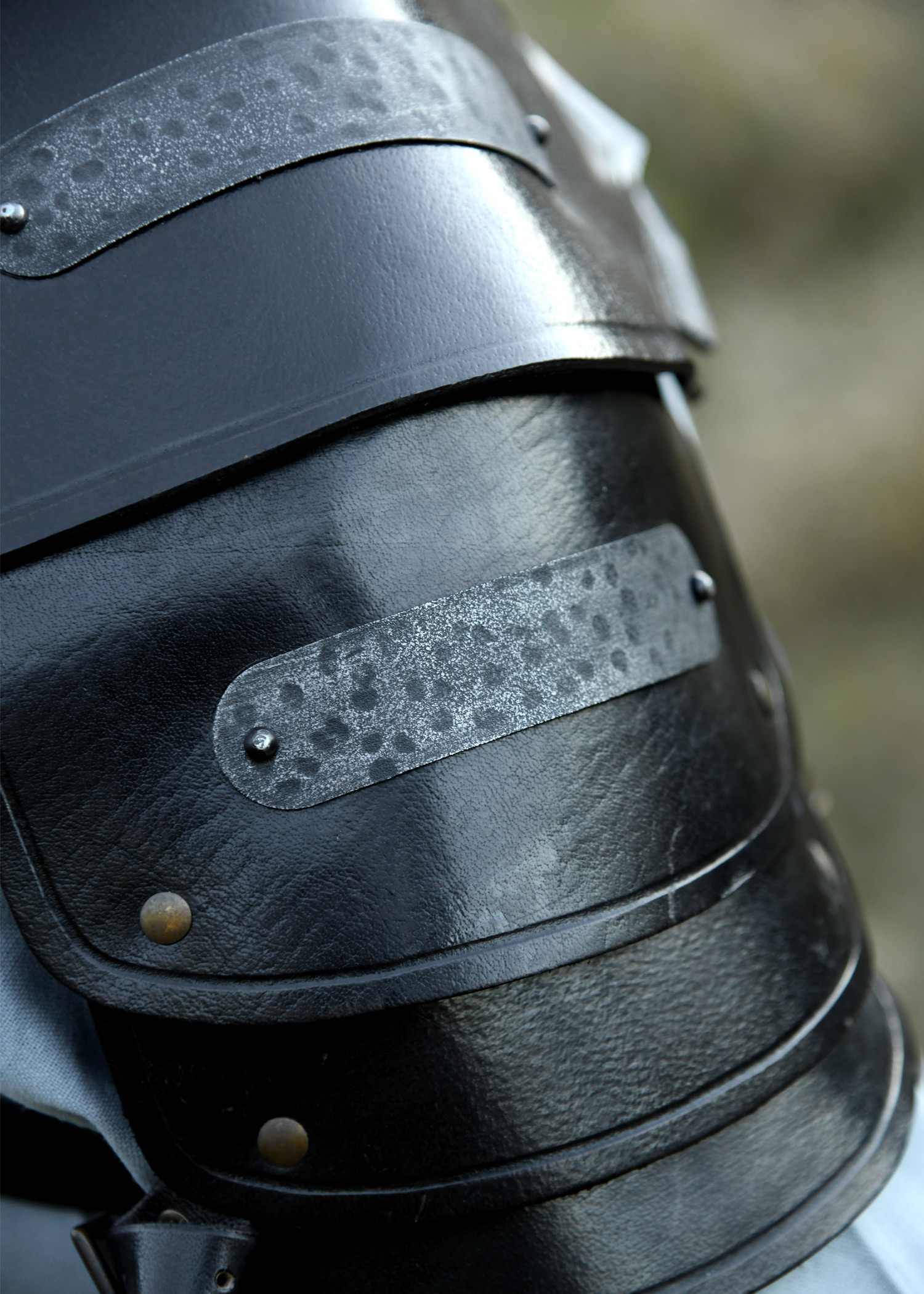 Leather Shoulder Armour Balor with Metal Details, black