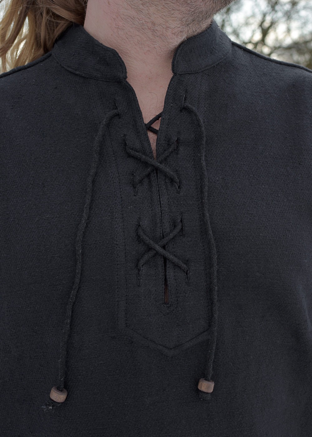 Schweres Mittelalter-Hemd schnürbar handgewebt schwarz