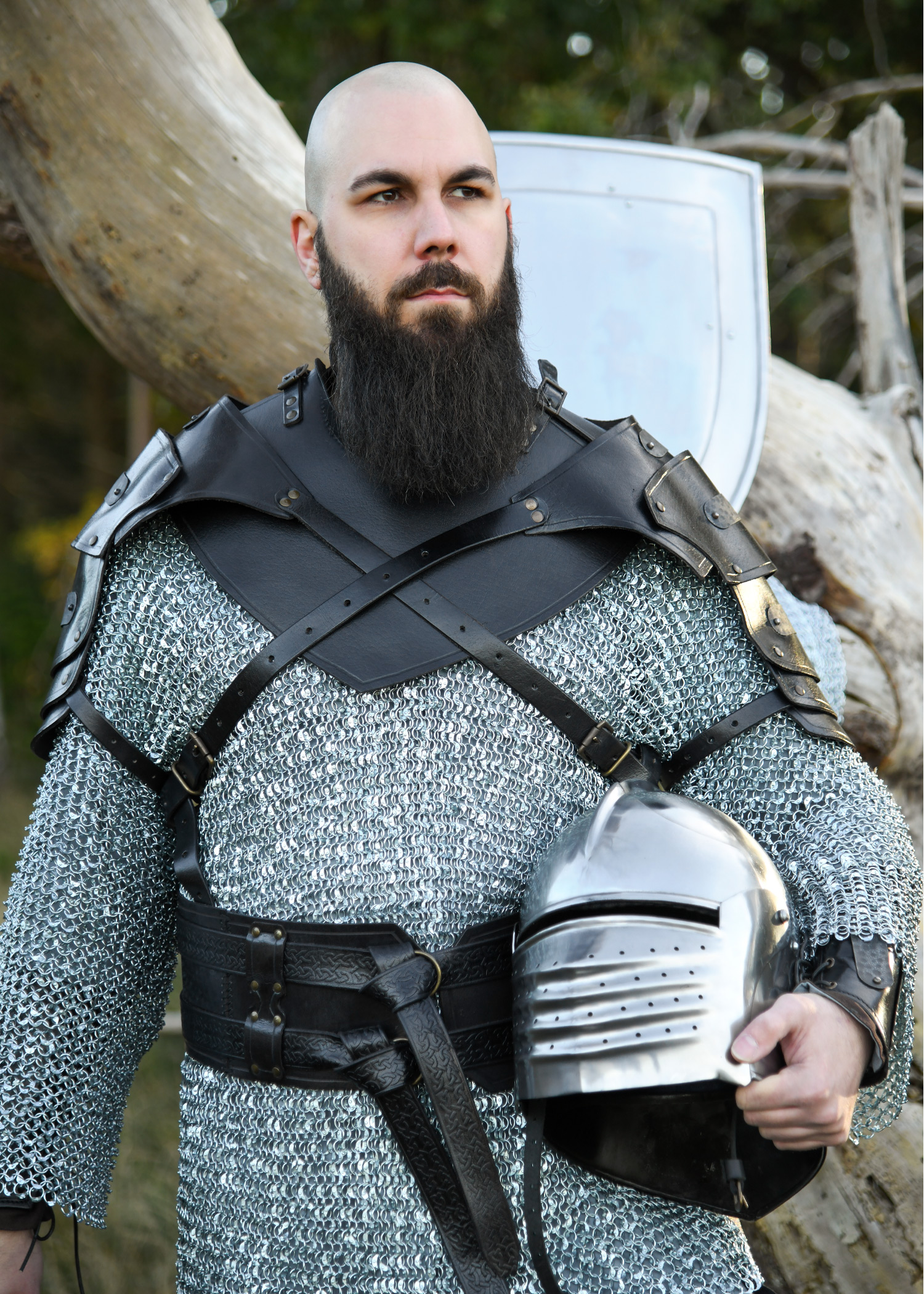Leather Shoulder Armour Balor with Metal Details, black