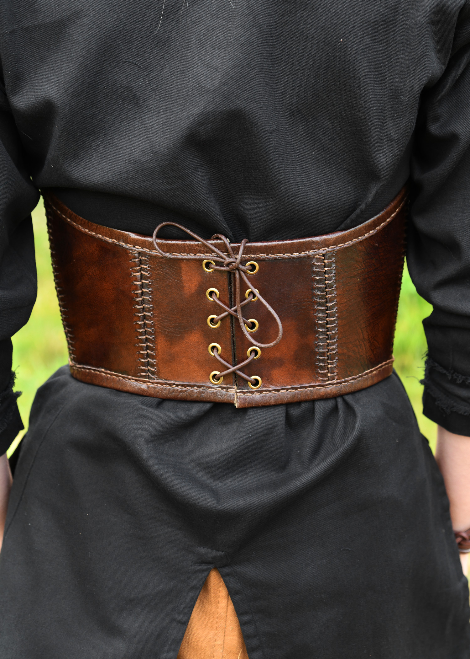 Underbust Leather Armour with Metal Details, brown