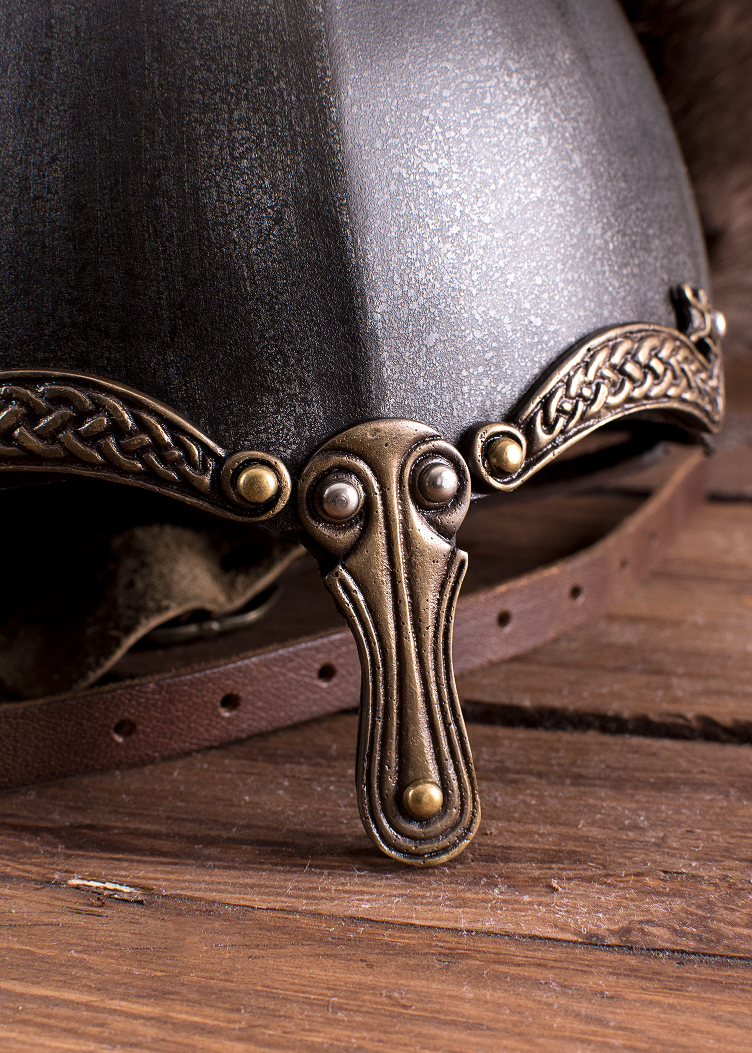Nasalhelm mit Keltischen Motiven, Stahl mit Antik-Finish