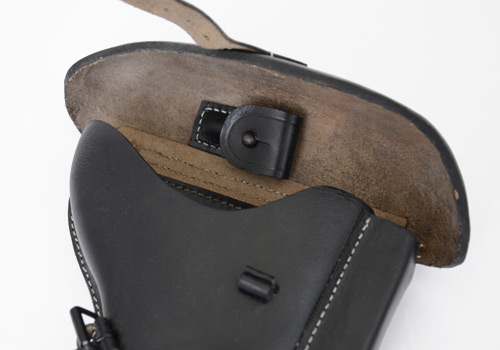 Pistolenholster für P08 aus schwarzem Leder