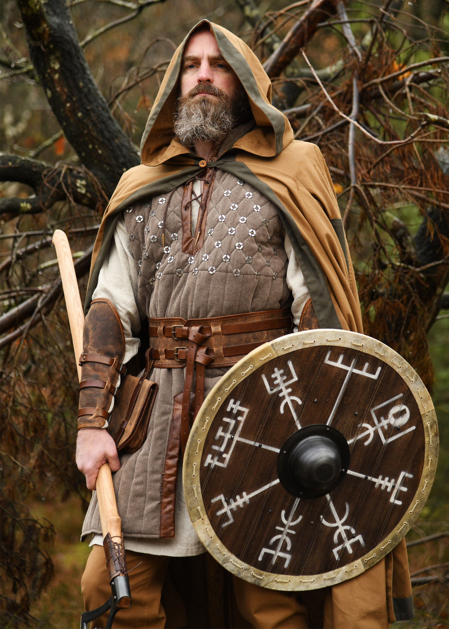 Wikingerschild 'Vegvísir' mit Rohhaut-Umrandung, 60 cm