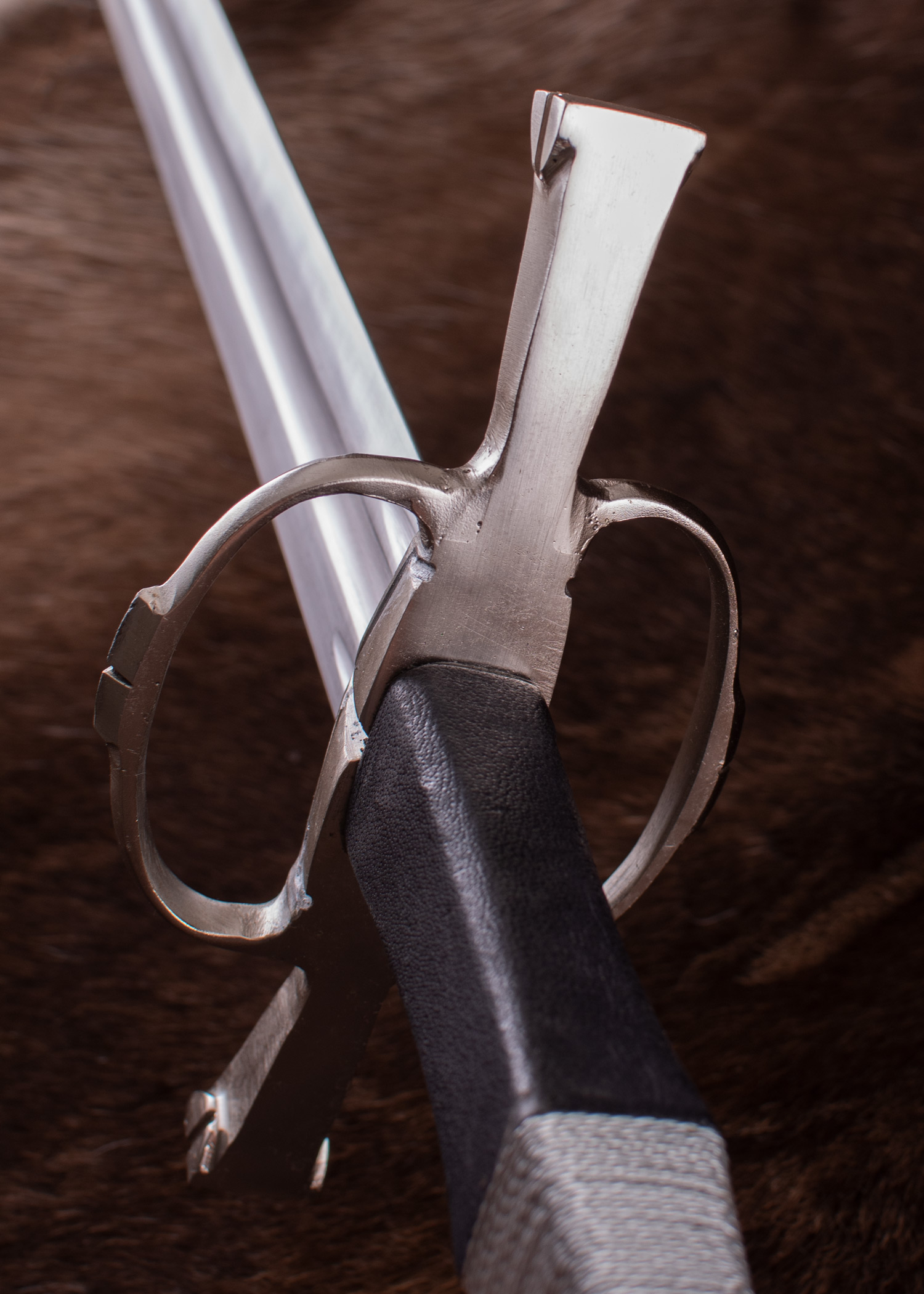 Langschwert mit Parierring, 15. Jh., inkl. Scheide